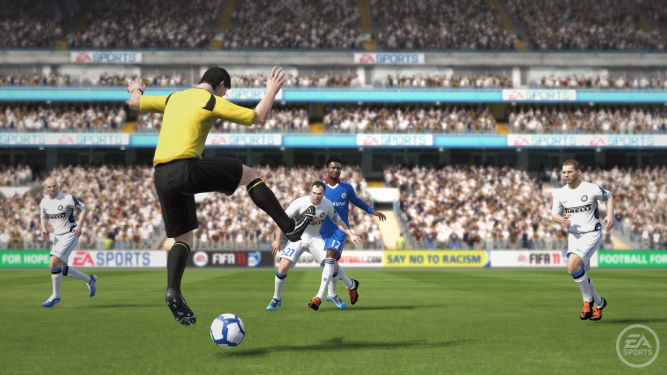 System rzutów karnych, Tydzień z grą FIFA 11 - Zawodnicy z padem w ręku, czyli co nowego w konsolowej wersji