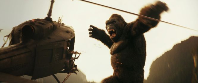 Potwory 1:0 Ludzie - recenzja filmu Kong: Wyspa Czaszki