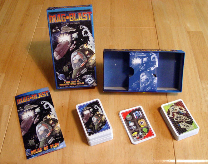 Mag Blast: Third Edition - Wszyscy w kosmosie usłyszą Twój krzyk!, Mag Blast - gra karciana