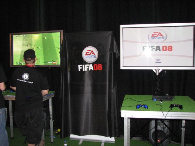 Krok bliżej do ideału, FIFA 08 - pierwsze wrażenia z gry